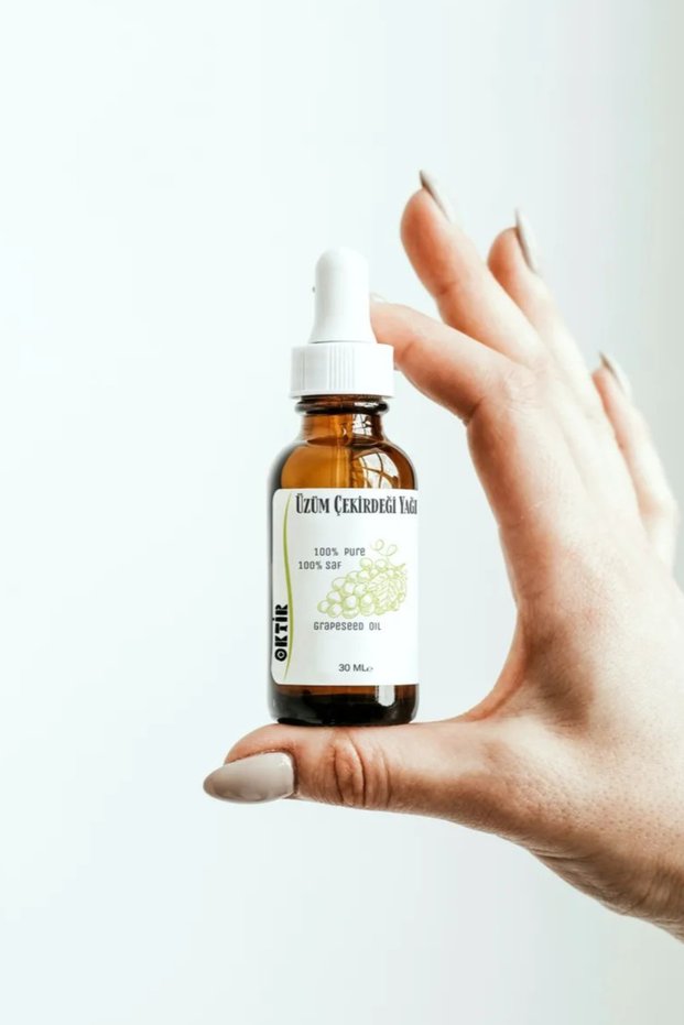Grapseed Oil 30 ml Pure & Natural Skin Nutritional, Anti-Aging & Blemish Reducing Herbal Oil