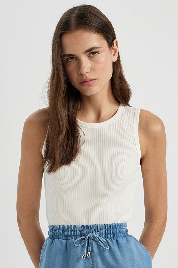 Slim Fit Slim Fit Halter Neck Ribbed Camisole Athlete A8859Ax24Sp