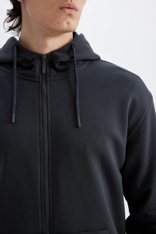 سويت شيرت أساسي بغطاء للرأس من الريش الناعم - جيب، سحاب عادي X8331az24au - 5