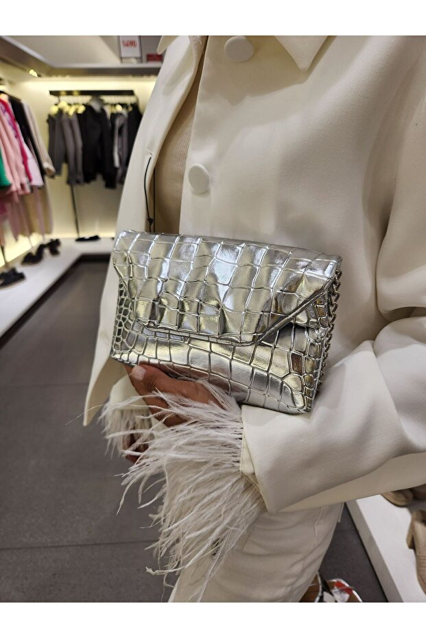 Stores Women's Crocodile Patterned Chain Strap Mini Crossbody Bag