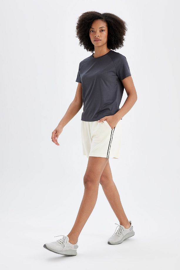 DeFactoFit Standart Fit Sporcu Kısa Paça Modal Şort D1279AX24HS - 2
