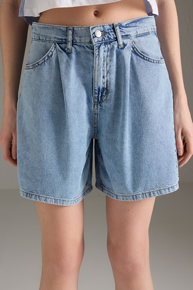 Mavi Yüksek Bel Pileli Denim Bermuda TWOSS25SR00179 - 3