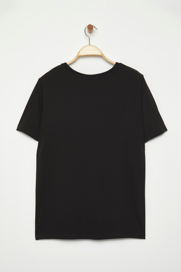 Siyah Çiçek Aksesuar Detaylı Regular Fit Büyük Beden T-shirt TBBSS25BF00065 - 8
