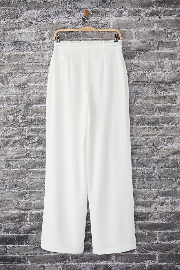 Beyaz Kemerli Pilili Wide Leg/Extra Geniş Paça Dokuma Palazzo Pantolon TWOAW25PL00032 - 6