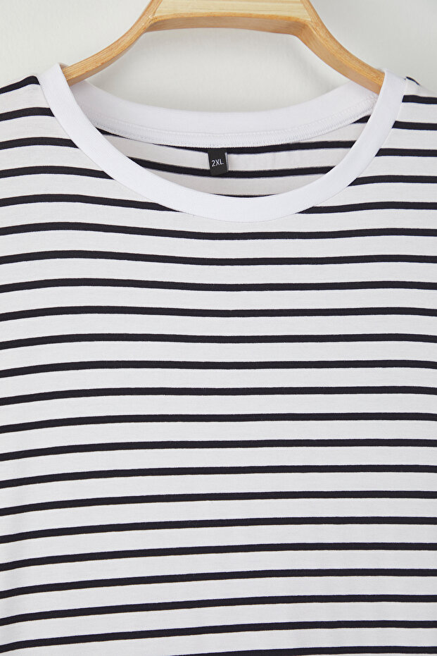 Siyah-Beyaz 3'lü Paket Büyük Beden T-shirt TBBSS25BF00071 - 9