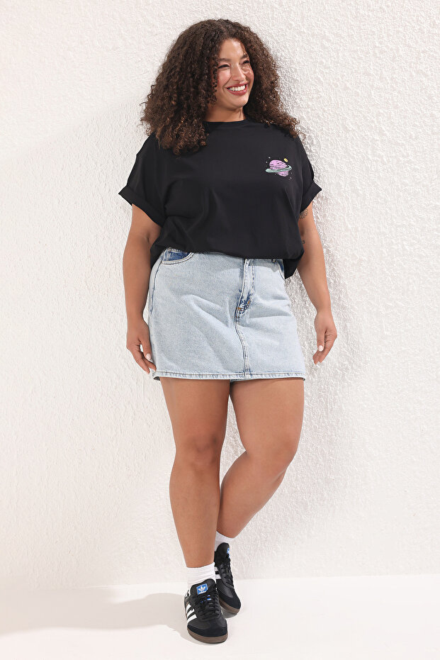 Siyah Galaksi Baskılı Oversize Fit Büyük Beden T-shirt TBBSS25BF00070 - 2