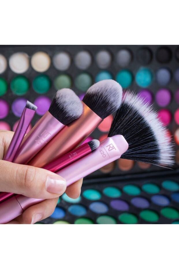 Real Techniques Essential Makeup Brush Set - 5 Brushes - 4