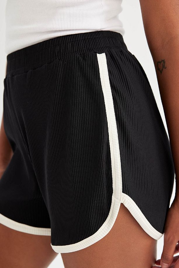 DeFactoFit Sporcu Kısa Paça Şort D4489AX24HS - 5