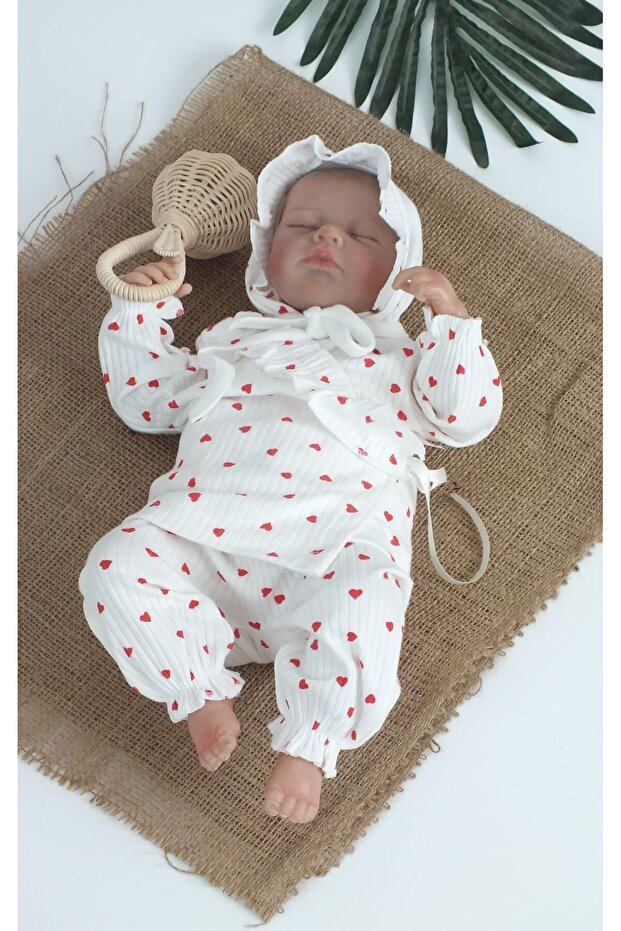 100% Cotton 5-Piece Red Heart Ruffled Lora Hat Baby Hospital Discharge Set
