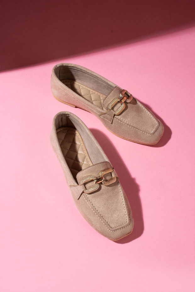 Marlin Beige Suede Loafer Shoes with Gold Accessories Babet Stc1097