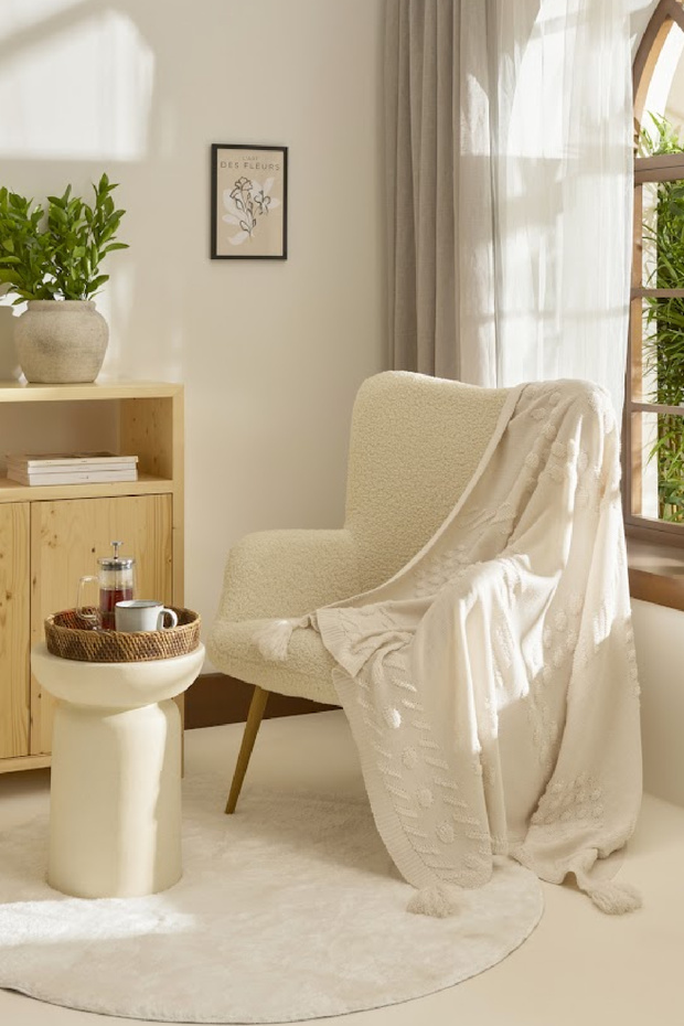 Amour Knitwear Tv Blanket Ecru