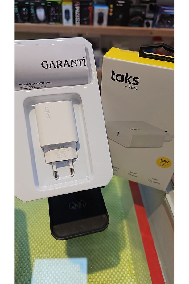 TAKS 20W PD USB-C TREVEL ŞARJ ALETİ adaptör başlık Model no.5TP01B - 3
