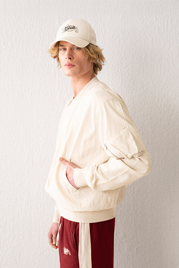 سترة من الكتان باللون البيج - 3