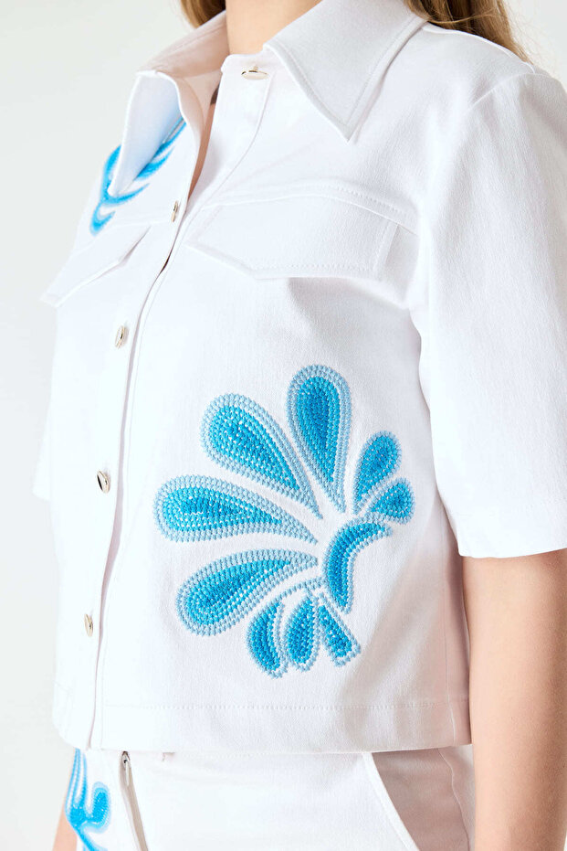 Kontrast nakış detaylı gömlek - 4