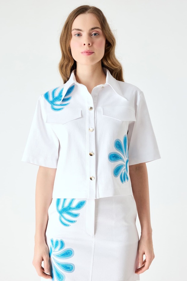 Kontrast nakış detaylı gömlek - 1