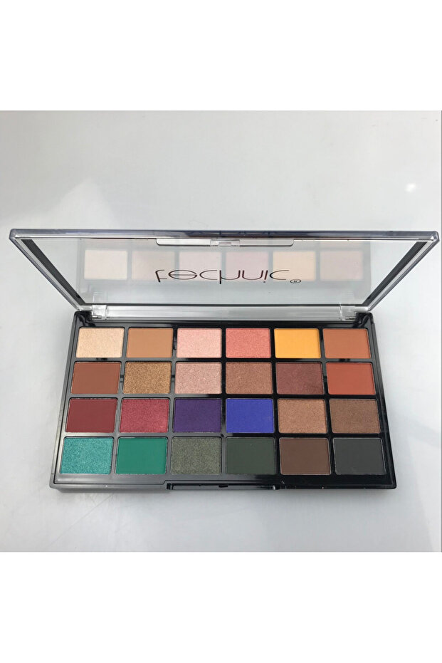 Trendsetter Eyeshadow Kit - 8