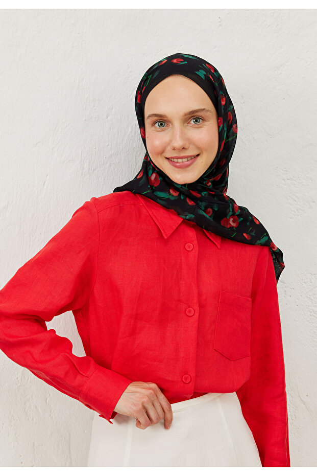 شال منقوش باللون الأسود من Ramie Cherry - 6