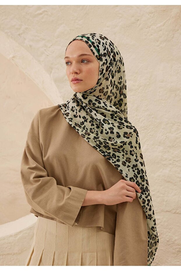 شال رم ناعم باللون الأخضر - نمط الفهد - 3