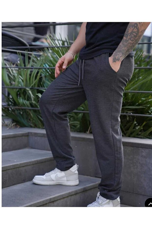 Straight Leg Baggy Cut Comfortable Wear Sweatpants