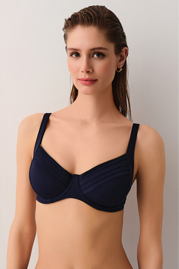 Pipe Aksesuarlı Bikini Üst - 1