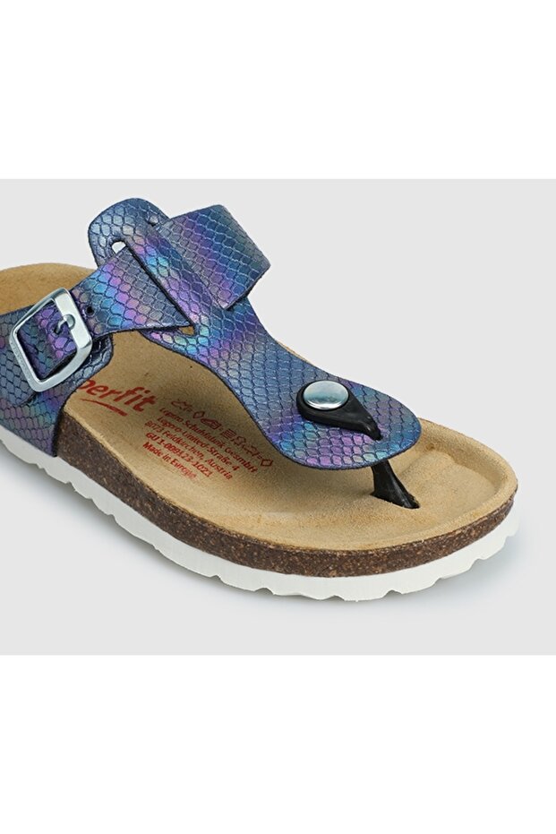 Devojka Plava Papuče - 5