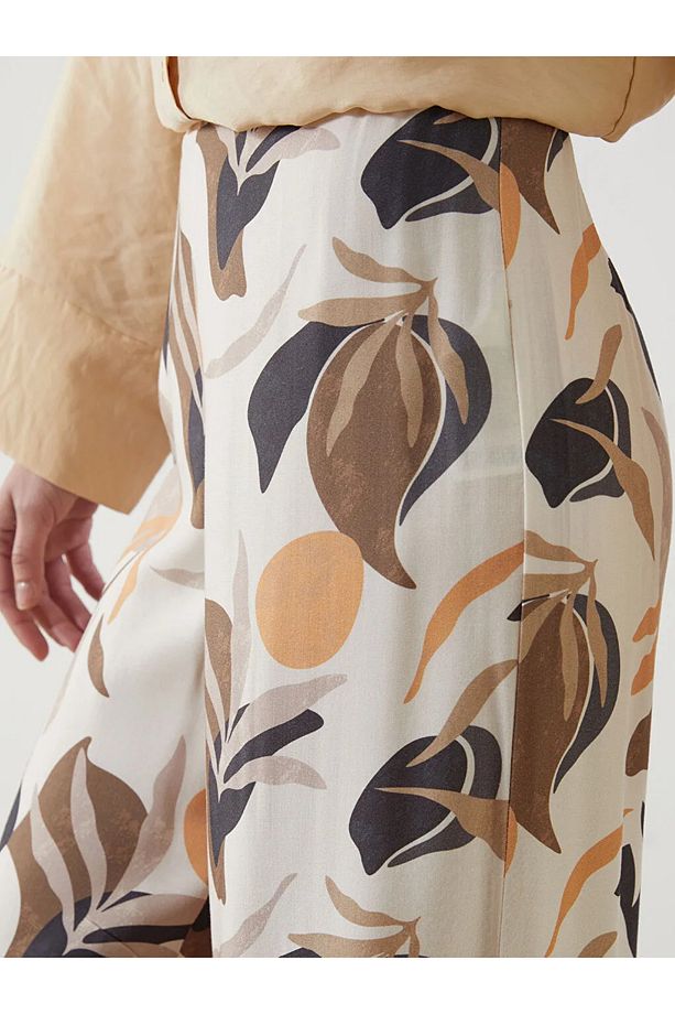LCW Modest Bej Beli Lastikli Desenli Kadın Pantolon - 3