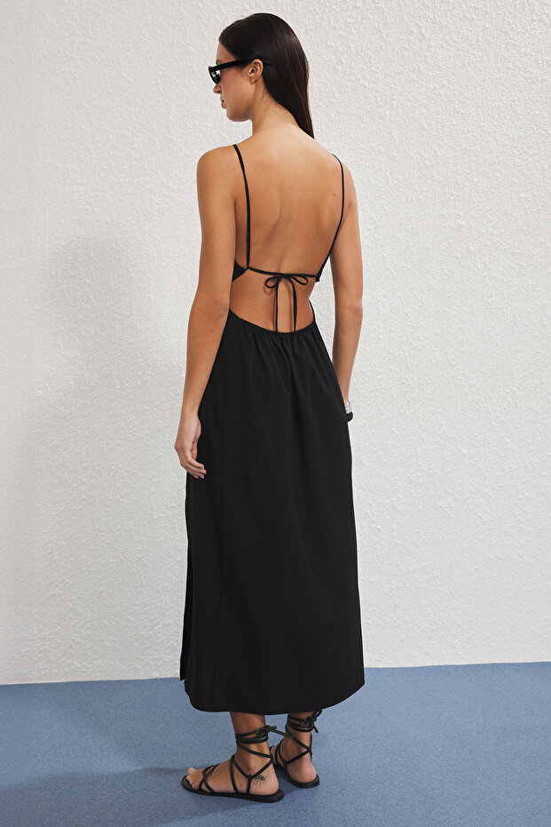 Siyah Dokuma Cut Out Detaylı Maxi Plaj Elbise TBESS25EL00137 - 4