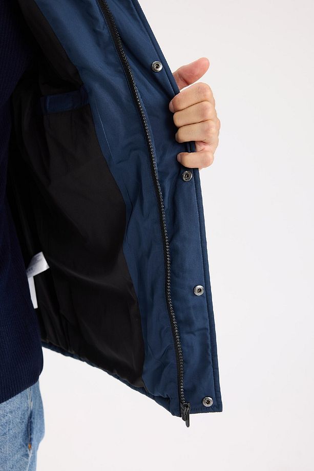 Regular Fit Kapüşonlu Fermuarlı Cepli Şişme Yelek D6285ax25sp - 7
