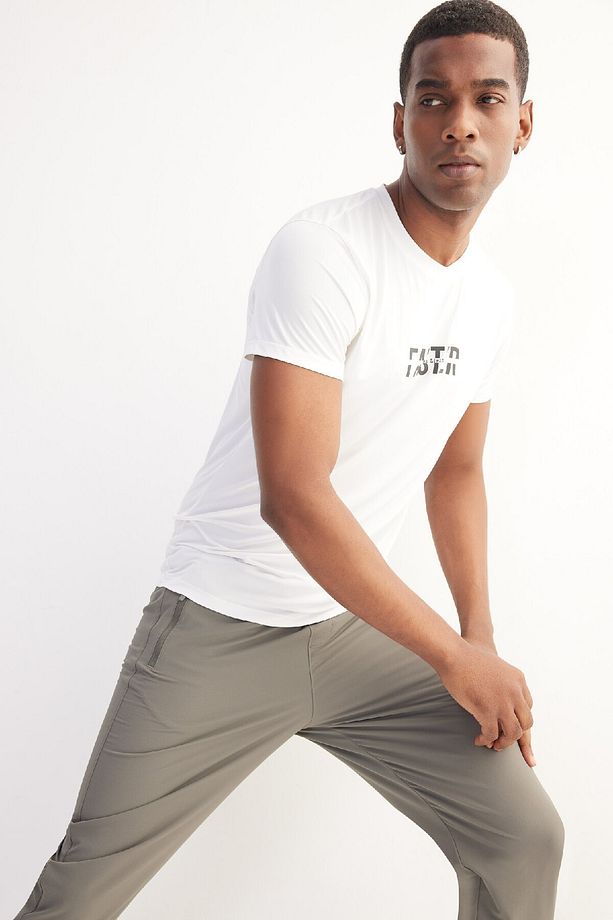DeFactoFit Esnek Kumaş Slim Fit Dar Kesim Bisiklet Yaka Baskılı Sporcu Kısa Kollu Tişört D7811AX25SP - 3