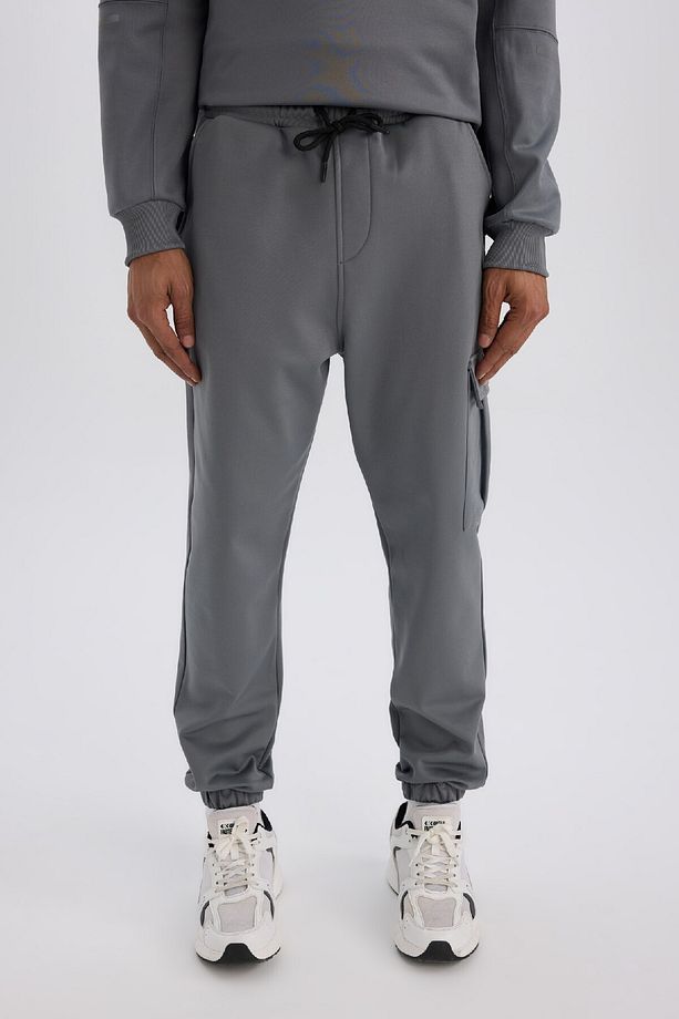 DeFactoFit Sporcu Jogger Eşofman Altı Standart Fit Üç Cepli Beli Bağcıklı Lastikli Paça D3741AX24WN - 3