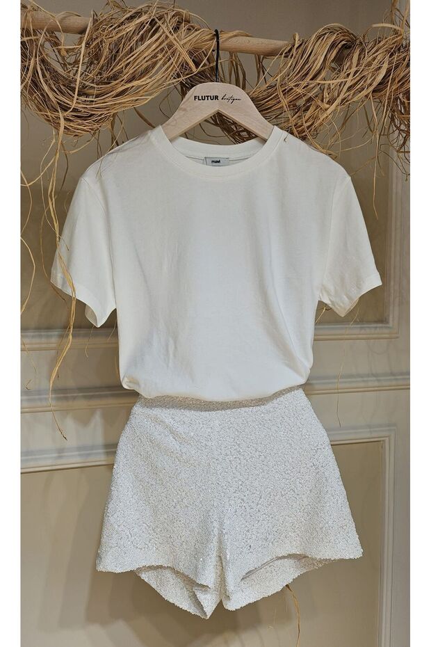 تيشيرت أبيض أساسي - 2