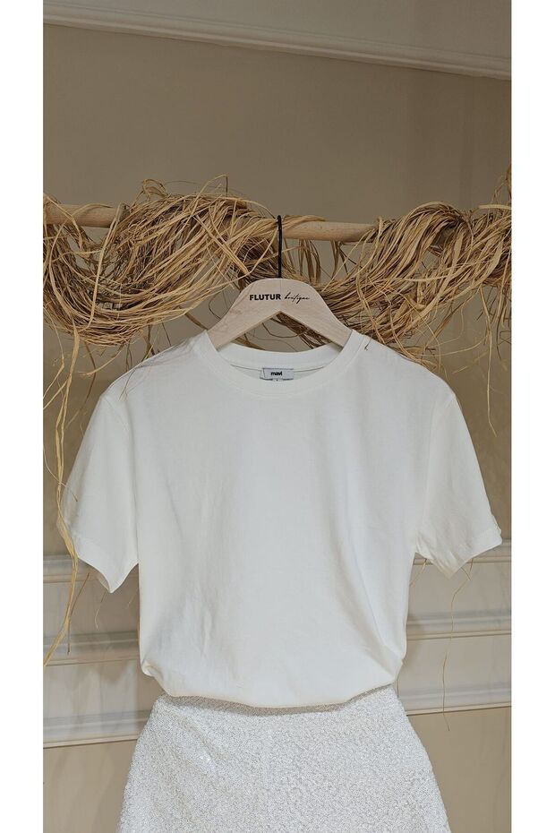 تيشيرت أبيض أساسي - 1