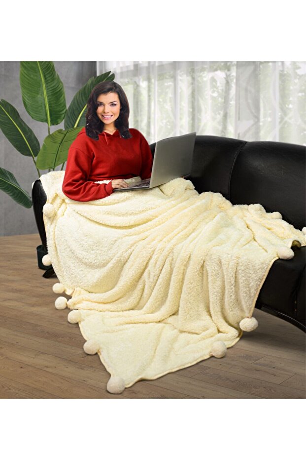 200 X 220 Cm Plush TV Blanket with Pompom