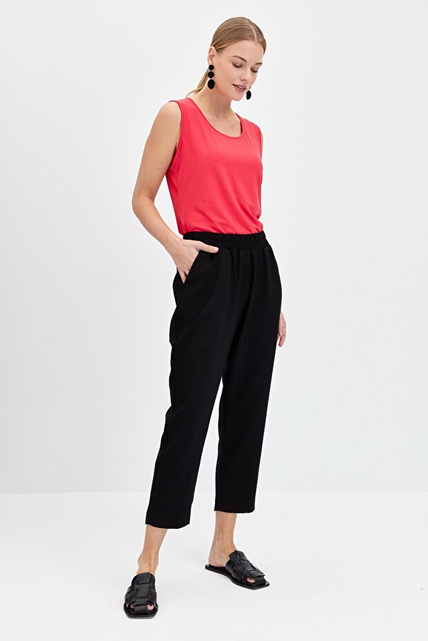Women's Elastic Waist Carrot Cut Linen Look Trousers with Side Pockets Black