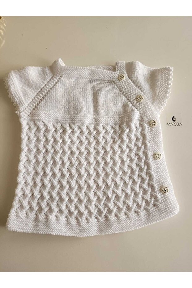 سترة أطفال منسوجة يدويًا بأزرار جانبية من مارسيلا