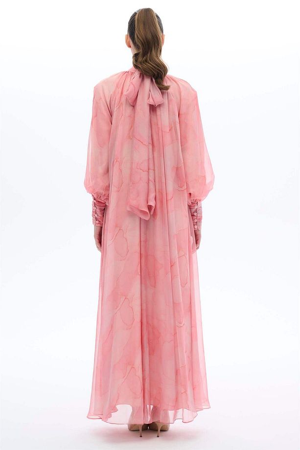 YAKASI FULARLI MERMER DESENLİ ELBİSE Pembe - 5