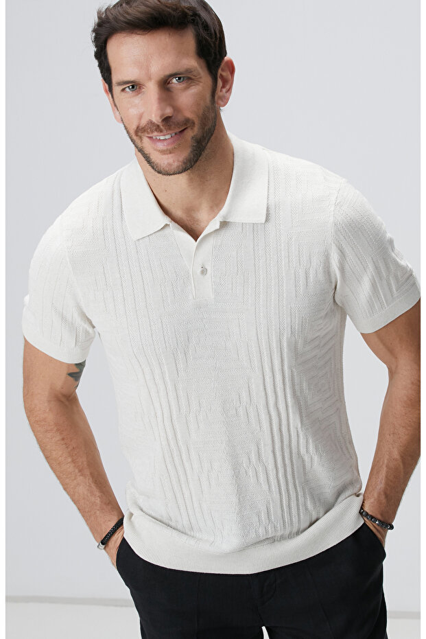 Kırık Beyaz Triko Kazak - 1