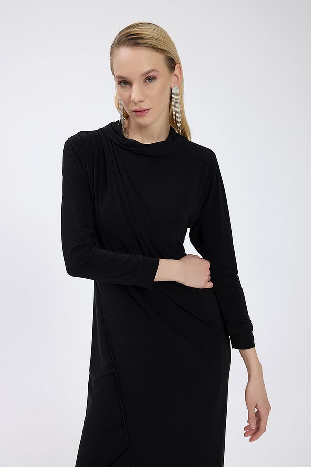 Siyah Drape Detaylı Elbise - 7