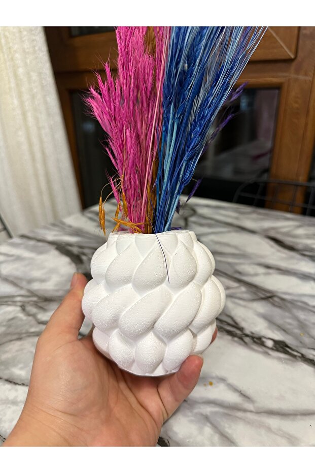 Decorative Twist Model Concrete Vase