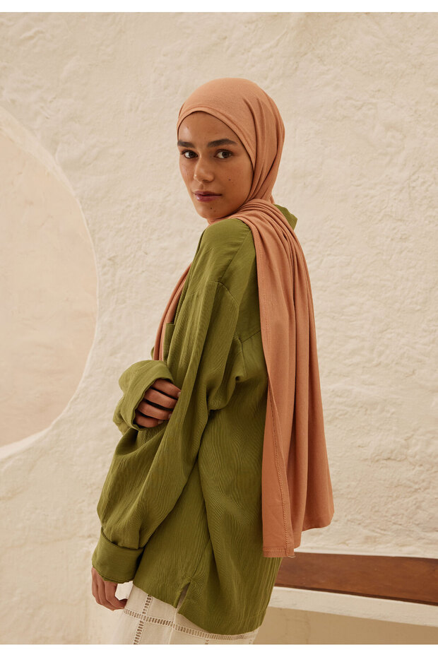 شال قطني ممشط بلون السلمون - 3