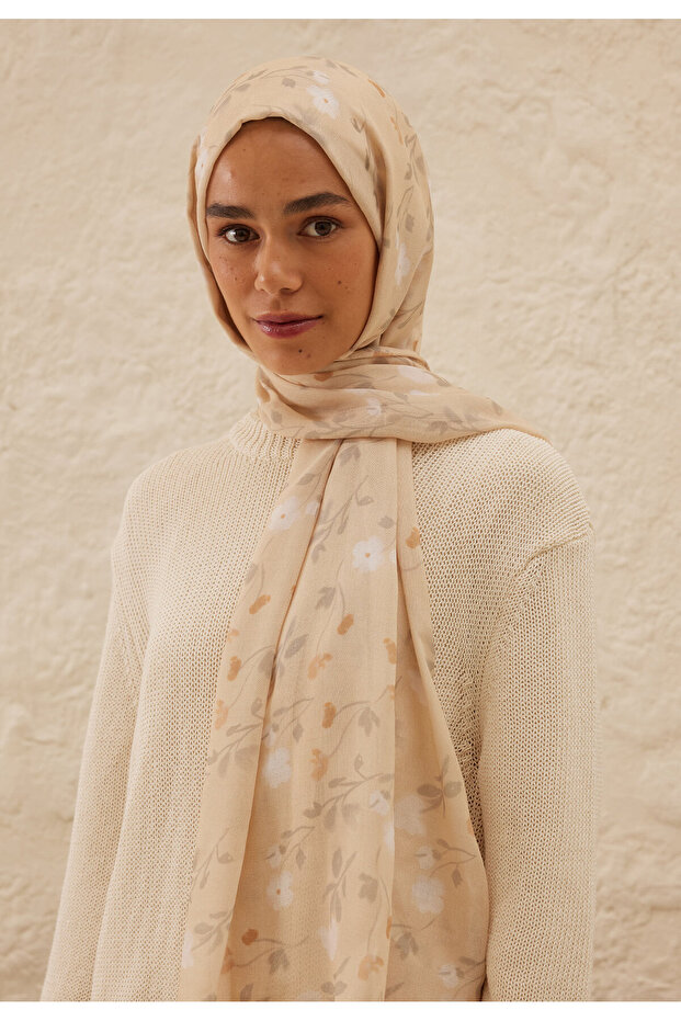 شال رم منقوش عليه زهور ناعمة - لون بيج - 3