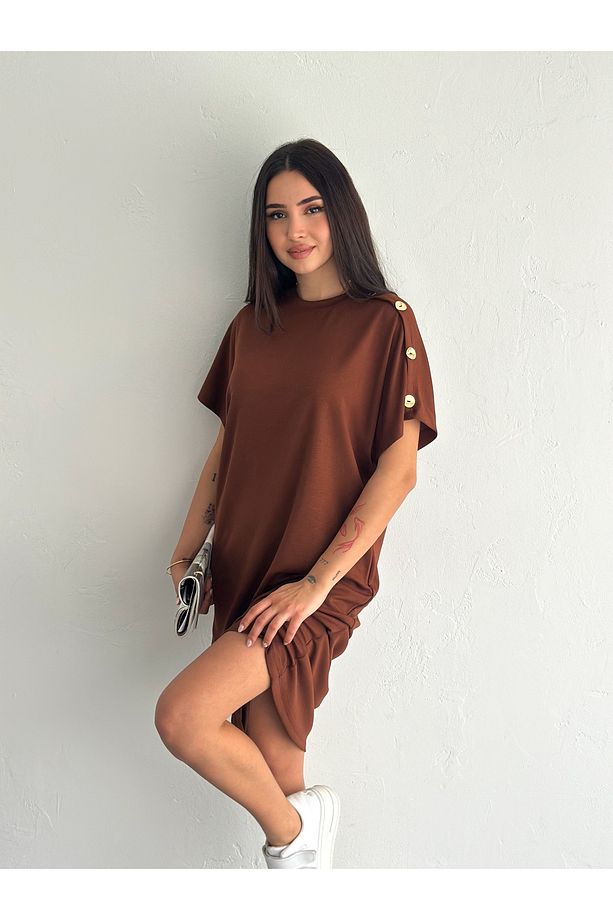 SÜS DÜĞME DETAYLI YUMUŞAK DOKU MODAL KUMAŞ ELBİSE - 1
