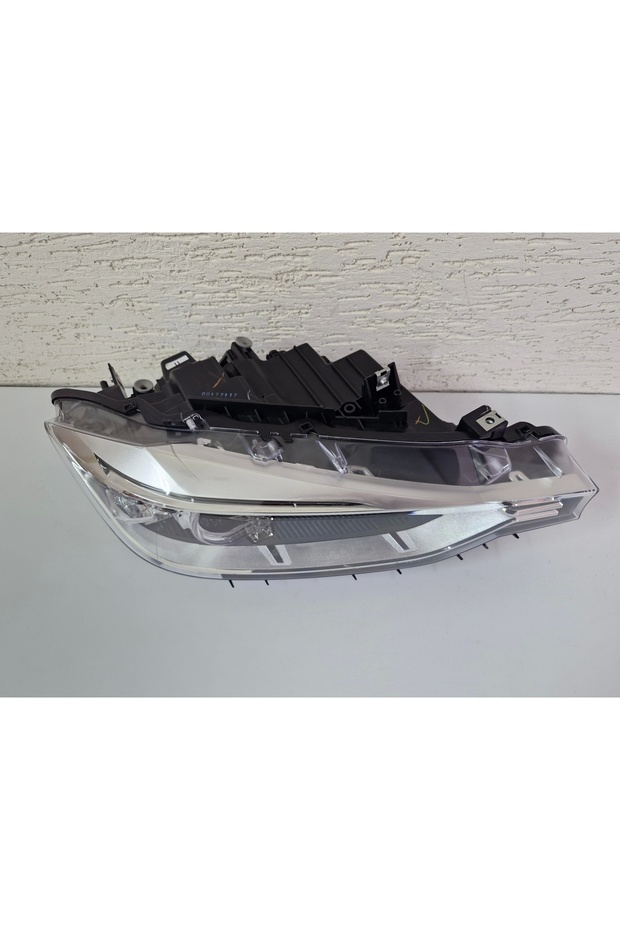 BMW F30 SAĞ ÖN FAR BEYİNLER ÜSTÜNDE TEK MERCEK SIFIR 2011-2013 - 2