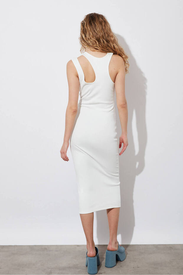 Yaka Detaylı Midi Elbise - 4