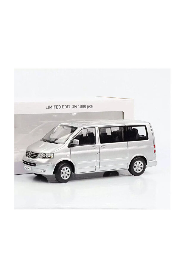 1:18 Norev 2003 Volkswagen T5 Multivan Silver - 1