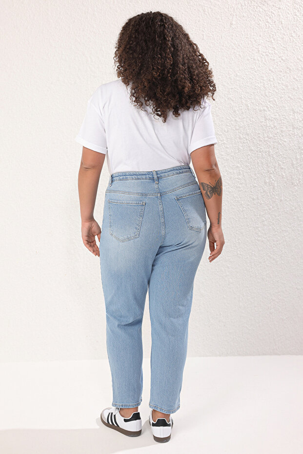 Açık Mavi Yüksek Bel Comfort/Orta Esnek Mom Fit Büyük Beden Jeans TBBSS25CJ00004 - 8