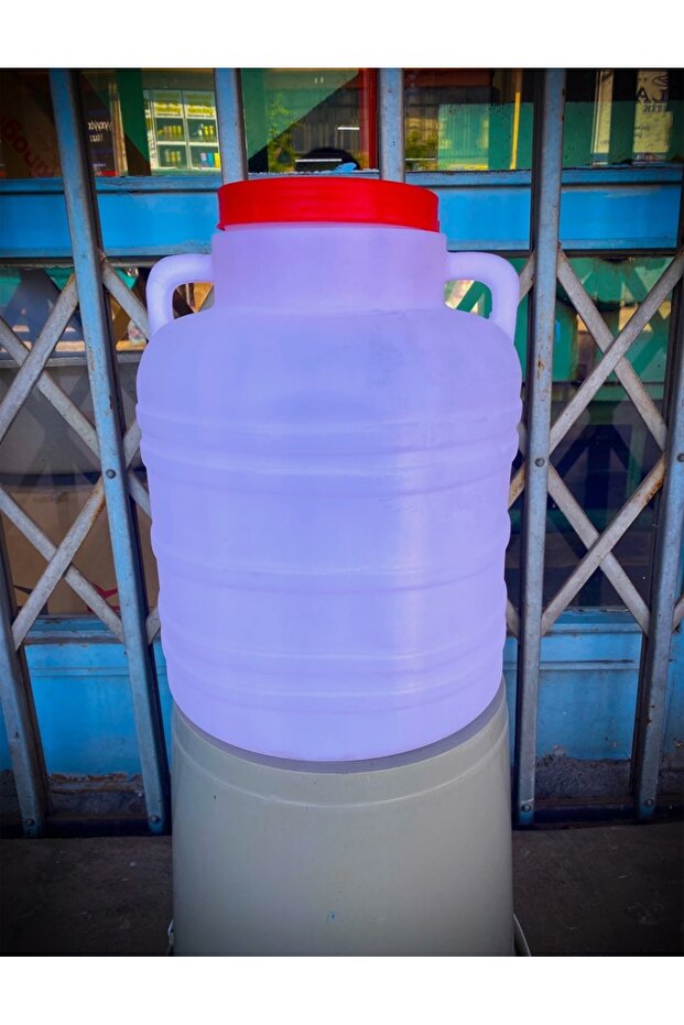 12 Liters Water Storage Camping Pet Jerry Can Multicapsules Polyethylene