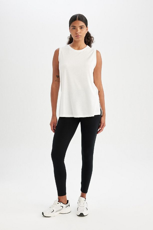 DeFactoFit Long Fit Bisiklet Yaka Sporcu Modal Atlet D2979AX24HS - 2