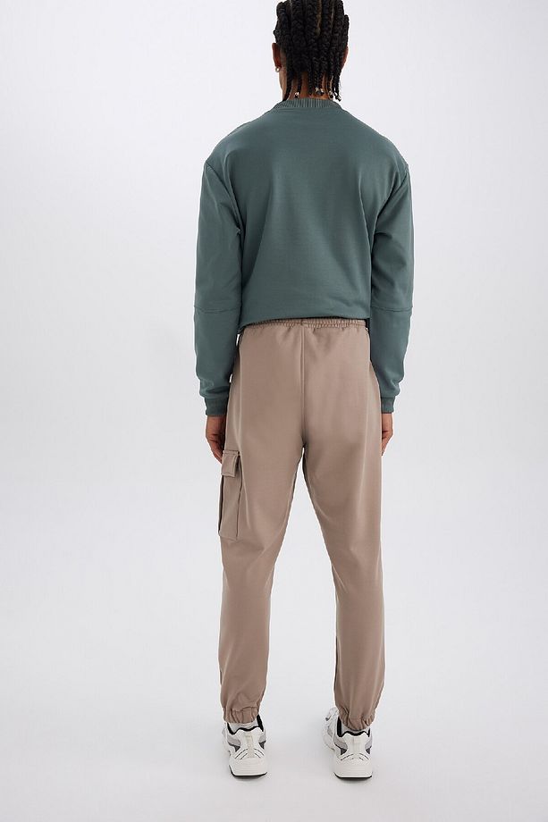 DeFactoFit Sporcu Jogger Eşofman Altı Standart Fit Üç Cepli Beli Bağcıklı Lastikli Paça D3741AX24WN - 5