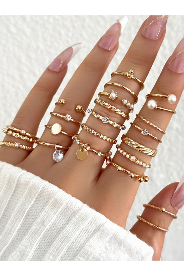 مجموعة متنوعة من الخواتم - 1